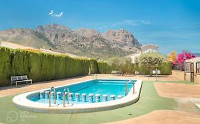 Velo Villa W/ A/C, Free Wi-Fi & Pool Near Benidorm
